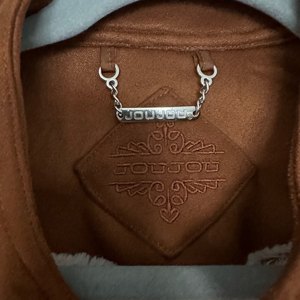 Faux suede tan. Interior lining. - Picture 8 of 10
